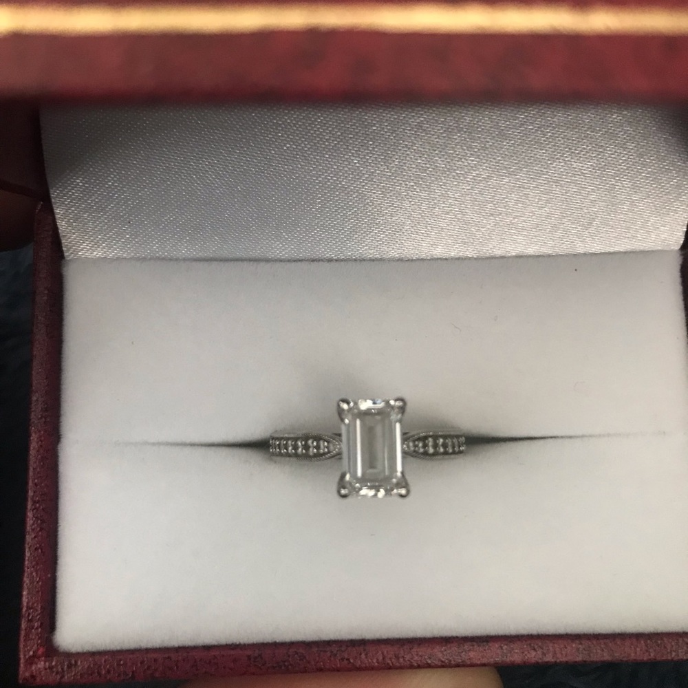 Exquisite 1.57ct. Diamond Engagement Ring